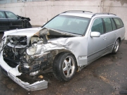 Mercedes Benz E-320