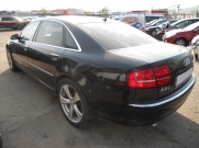 Audi A-8 L